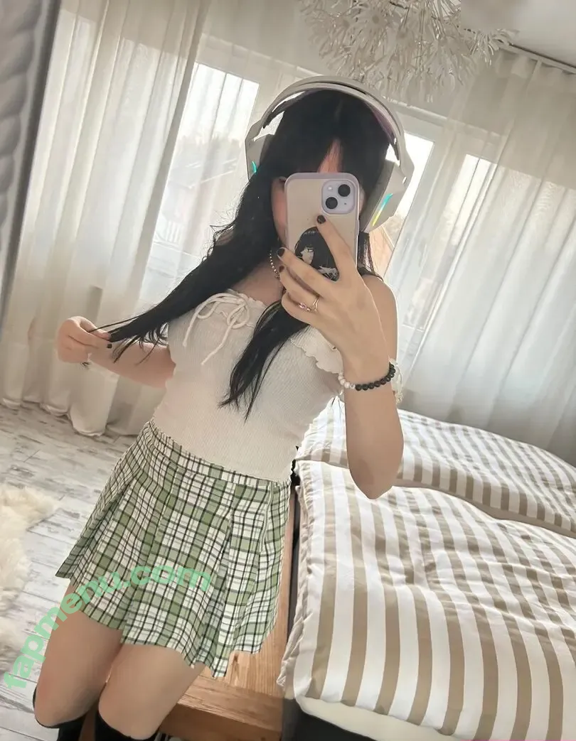 Jorena nude photo #0012 (Jorena)
