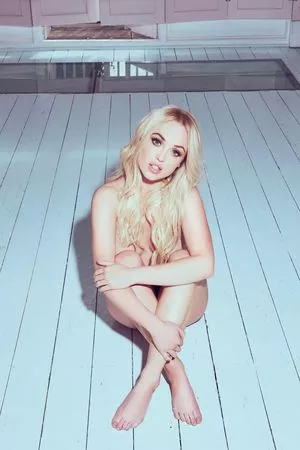 Jorgie Porter / kymberly1995 / themissyporter nude photo #0074