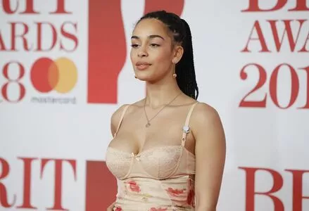 Jorja Smith / itstaaayy / jorjasmith_ nude photo #0075