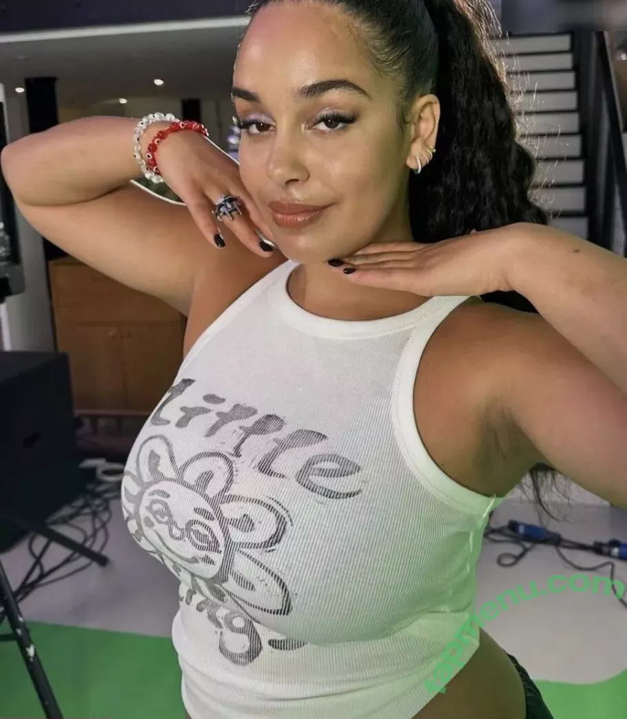 Jorja Smith nude photo #0091 (itstaaayy / jorjasmith_)