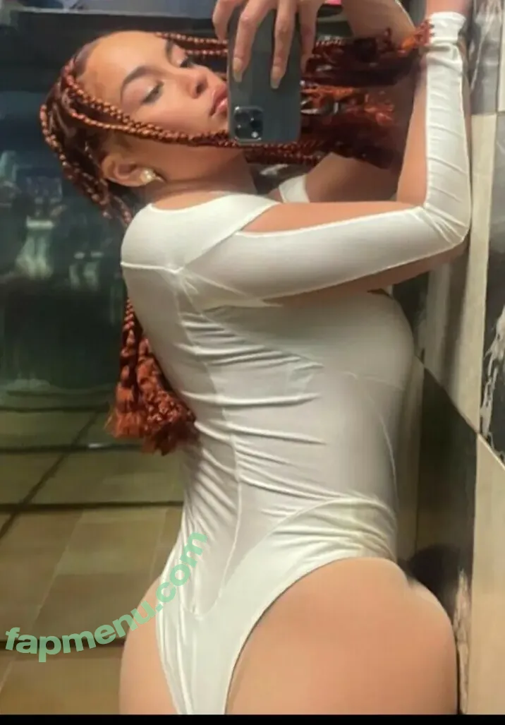 Jorja Smith nude photo #0182 (itstaaayy / jorjasmith_)