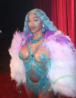 Joseline Hernandez / 