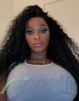 Joseline Hernandez / 