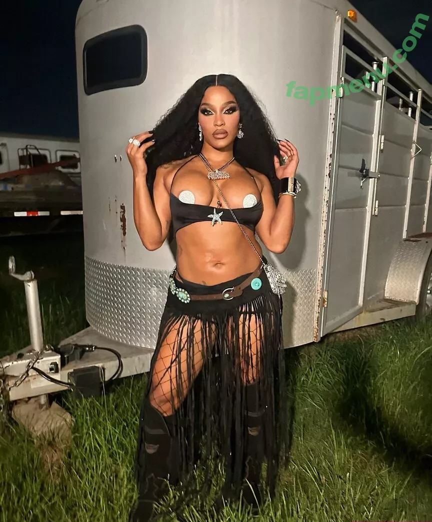 Joseline Hernandez nude photo #0131 ("The Puerto Rican Princess" / joseline / joselinescabaret / msjoseline)