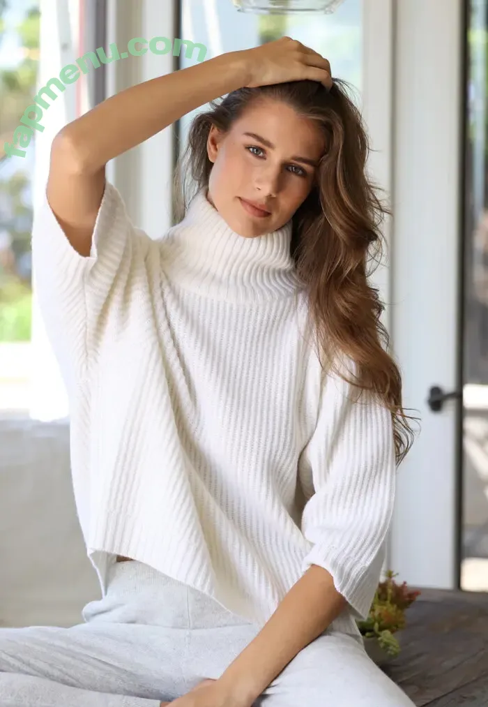 Josephine Clark nude photo #0079 (Jojo Clark / Jojocclarkk)