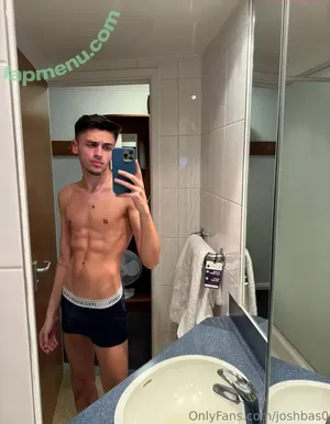 joshbas0 / joshuatbassett nude photo #0002