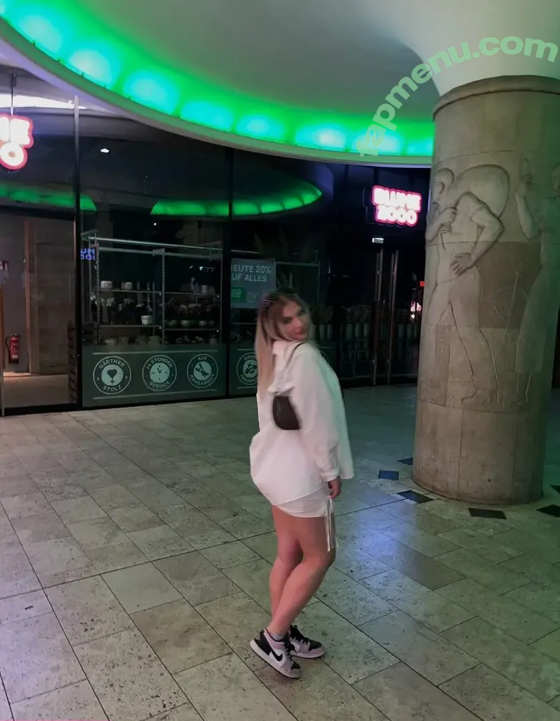 Josie nude photo #0004 (josiecatxx / josieldn)