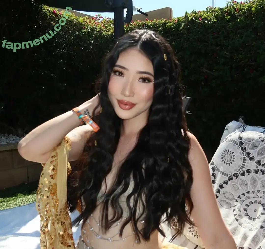 Josie Han nude photo #0021 (bbysojuz / josie.han)