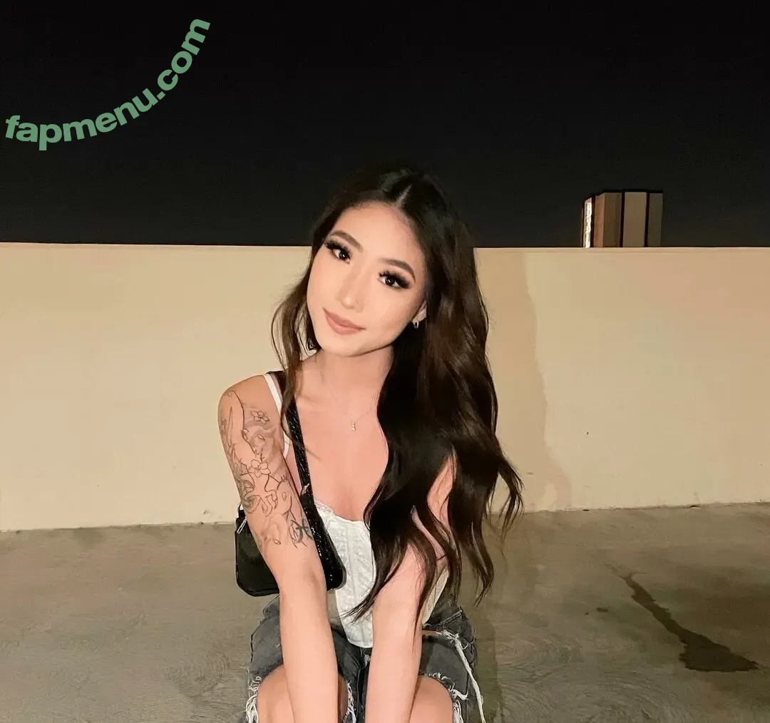 Josie Han nude photo #0022 (bbysojuz / josie.han)