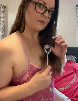 josiegemini / cozygemini nude photo #0012