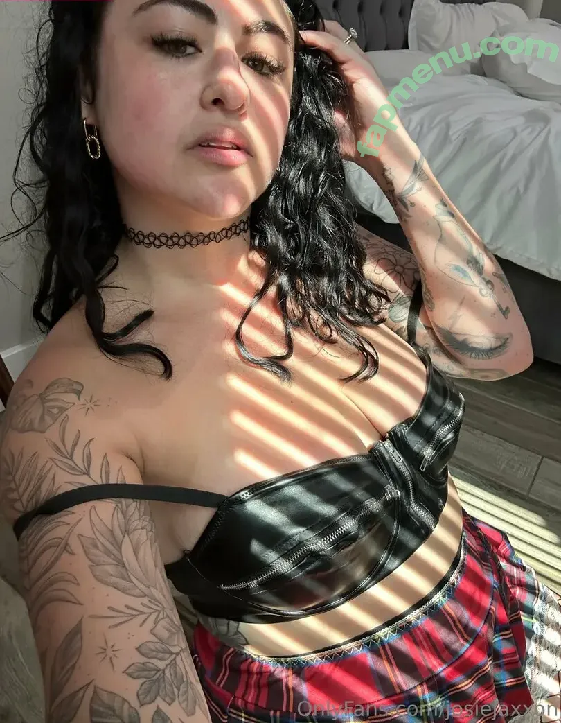 josiejaxxon nude photo #0159 (josiejaxxon)