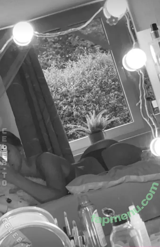 josixmeyr nude photo #0069 (josiixmeyr)