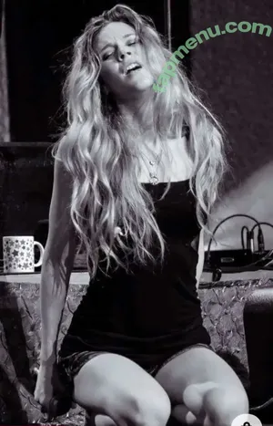 Joss Stone / jossstone nude photo #0003
