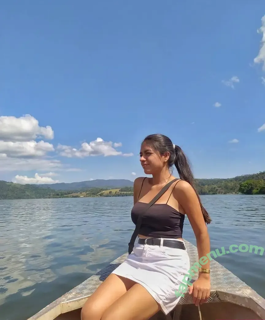 Josselyn Sanchez nude photo #0006 (joss7sanchez / josssancheez)