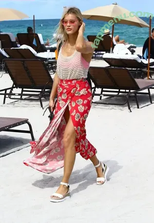 Joy Corrigan / _joycorrigan / joycorrigan / officialjoycorrigan nude photo #1864