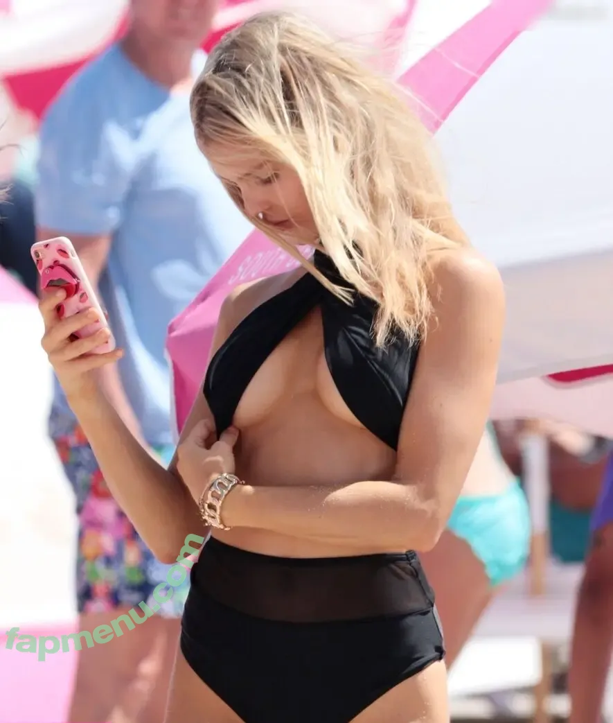 Joy Corrigan nude photo #1870 (_joycorrigan / joycorrigan / officialjoycorrigan)