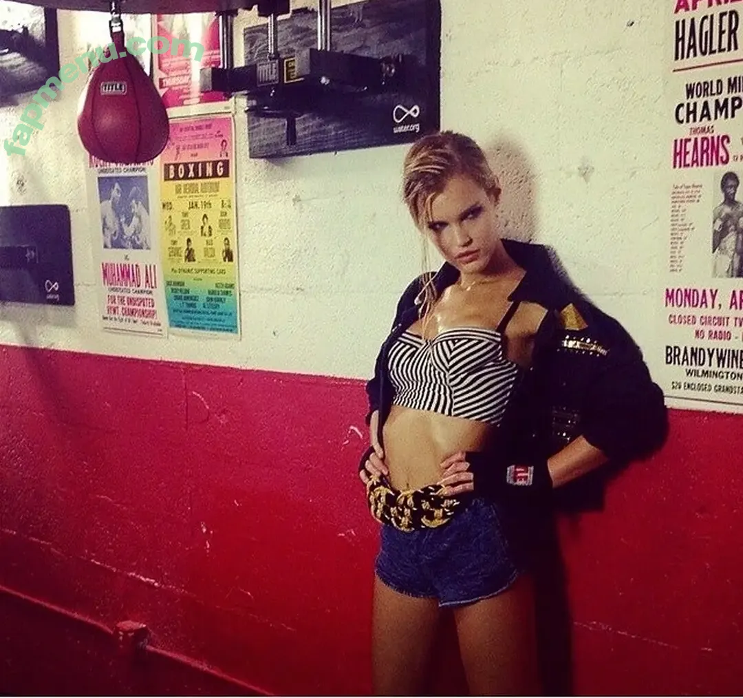 Joy Corrigan nude photo #2415 (_joycorrigan / joycorrigan / officialjoycorrigan)