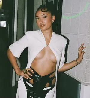 Joy Crookes / joycrookes / veronicaxbee nude photo #0059