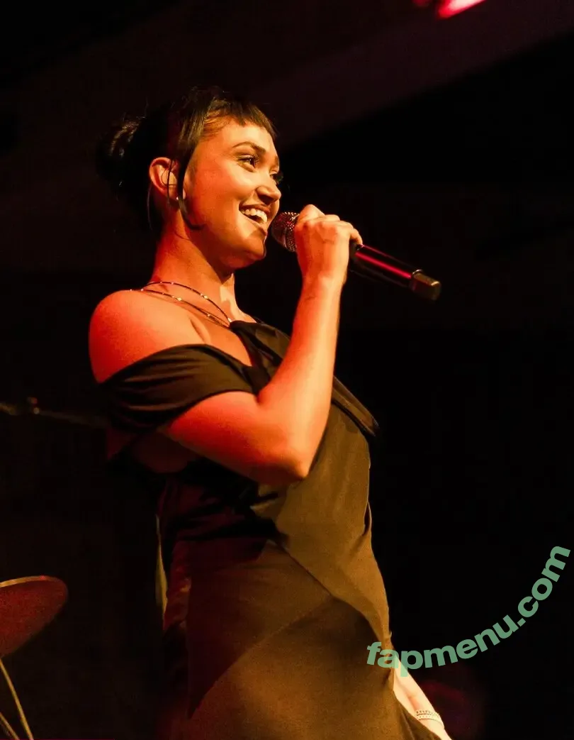 Joy Crookes nude photo #0094 (joycrookes / veronicaxbee)