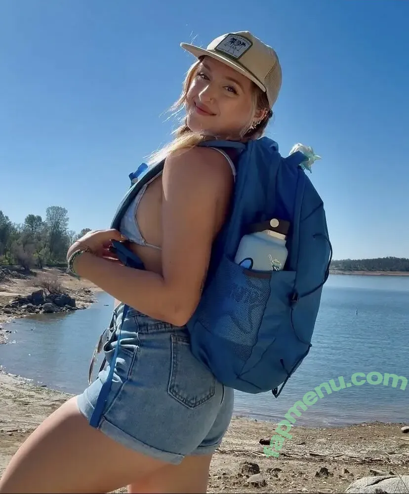 Joy Evia nude photo #0020 (joystraveldiary / wildlife.barbie)