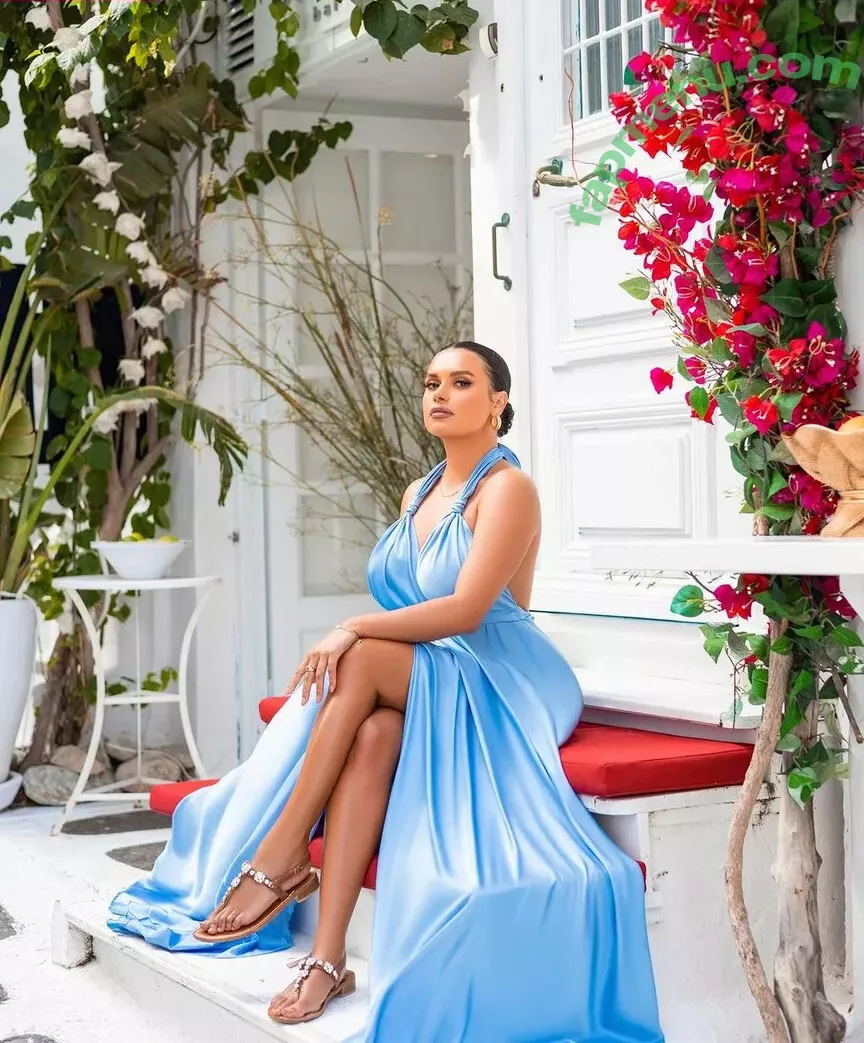 Joy Taylor nude photo #0228 (joytaylortalks)