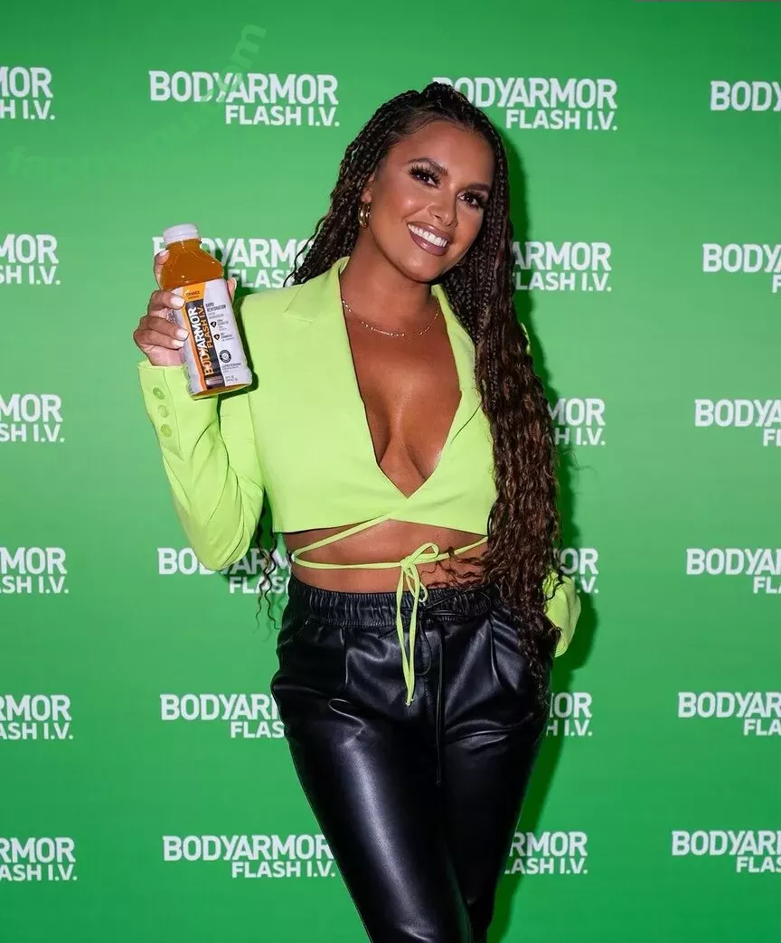 Joy Taylor nude photo #0312 (joytaylortalks)