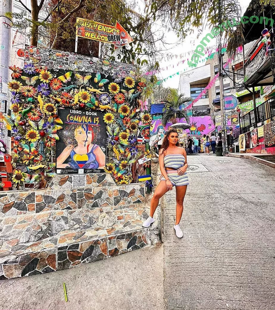 Joy Taylor nude photo #0375 (joytaylortalks)