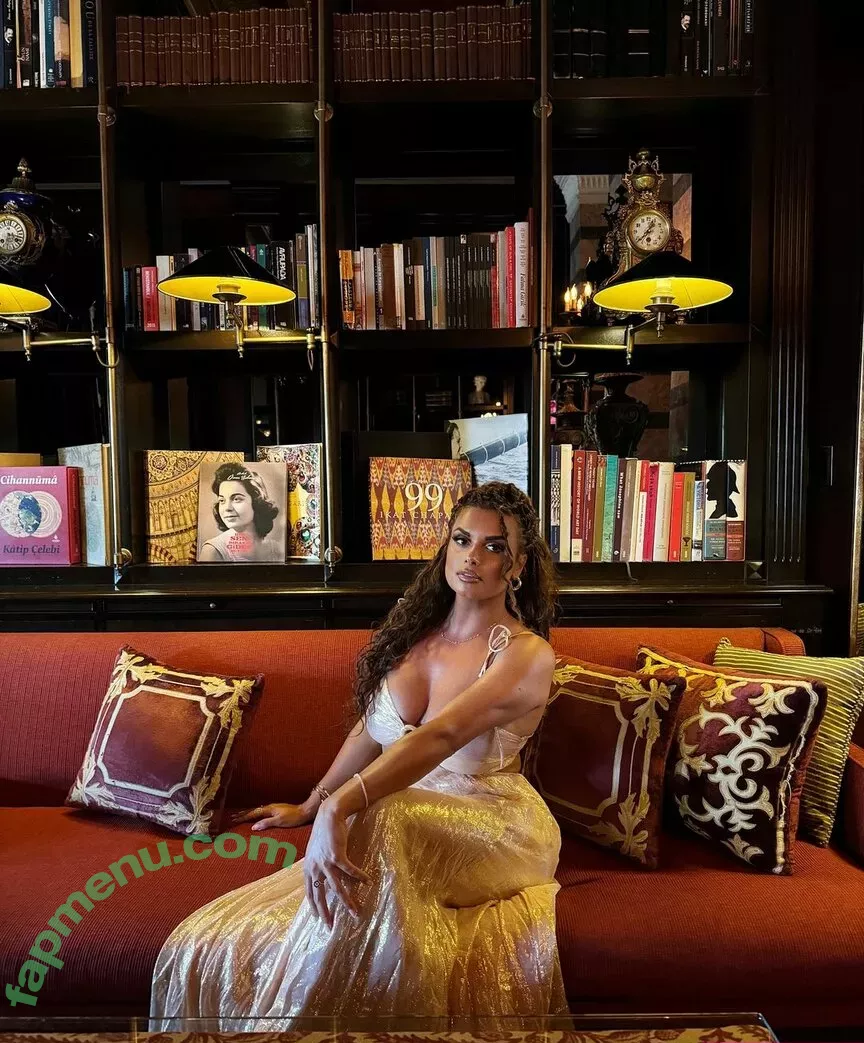 Joy Taylor nude photo #0522 (joyoustaylorjoyfree / joytaylortalks)