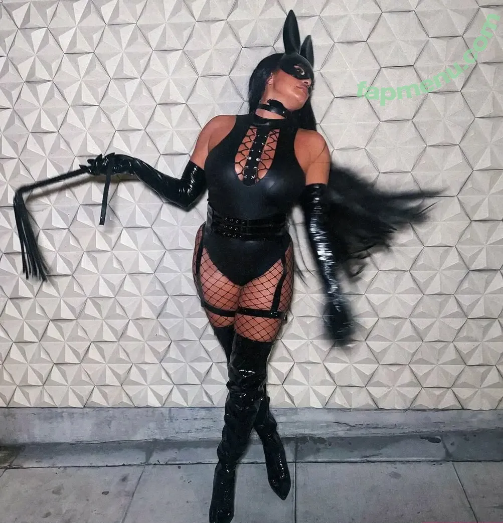 Joy Taylor nude photo #1450 (joyoustaylorjoyfree / joytaylortalks)