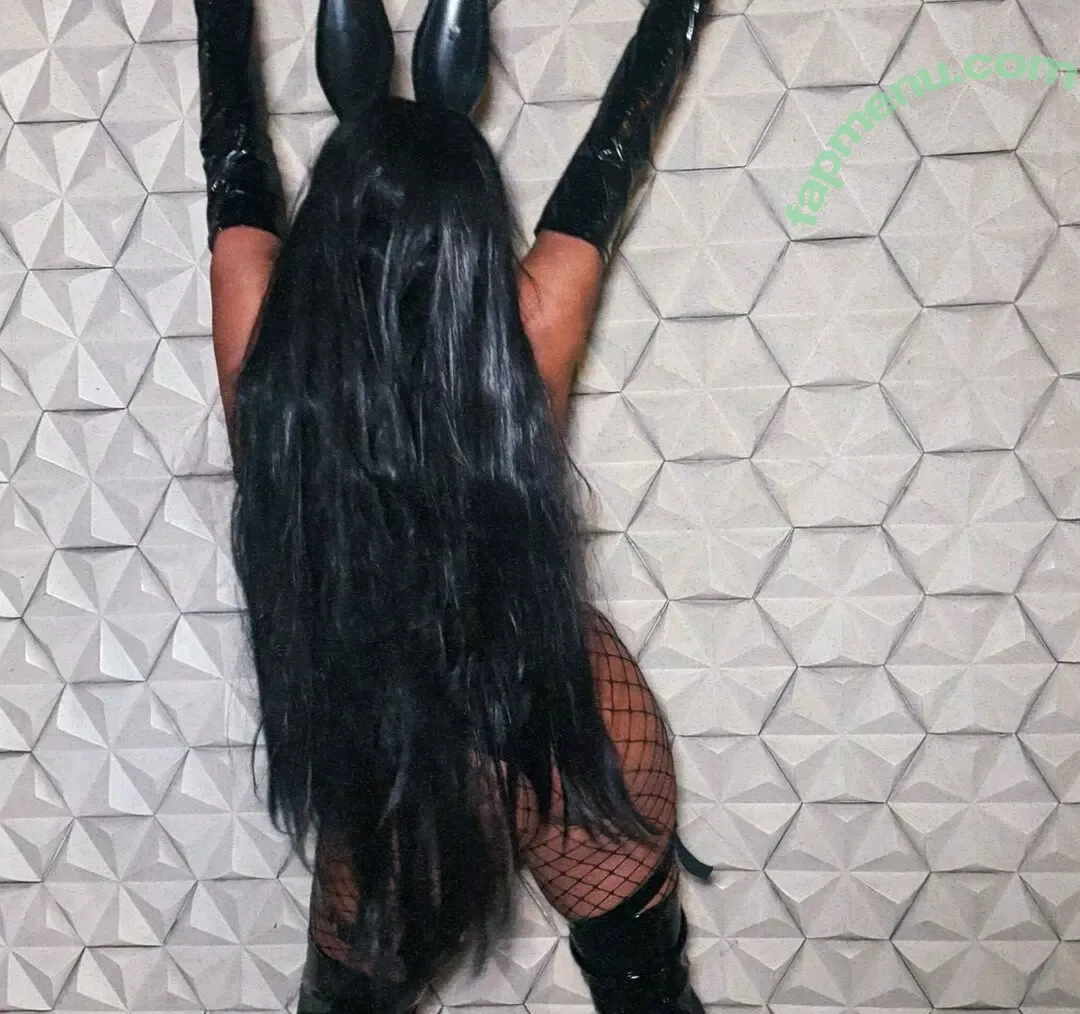 Joy Taylor nude photo #1458 (joyoustaylorjoyfree / joytaylortalks)