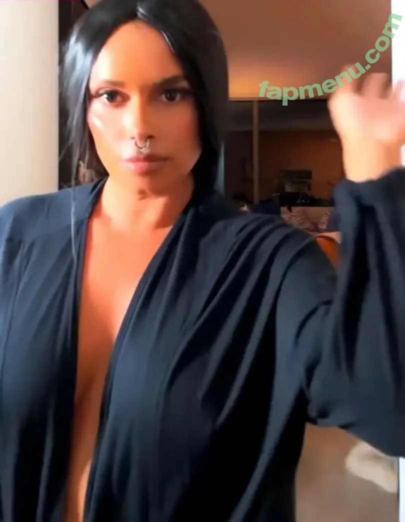 Joy Taylor nude photo #1480 (joyoustaylorjoyfree / joytaylortalks)