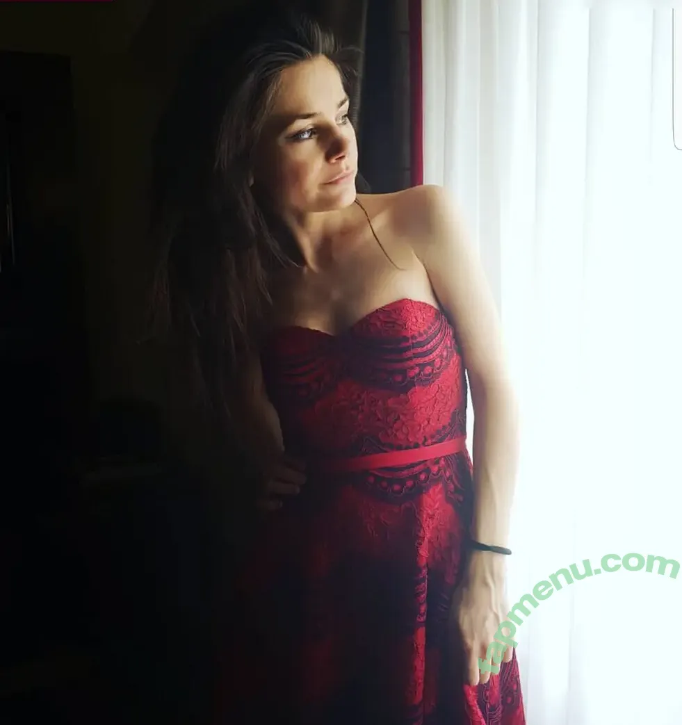 Joyce Ilg nude photo #0194 (mona.ameziane)