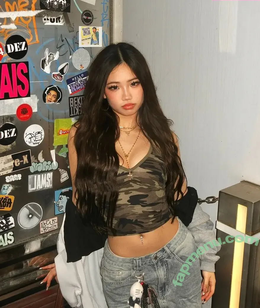 joycee.e nude photo #0023 (Joyce / joyce.caity / joyciejosephine)