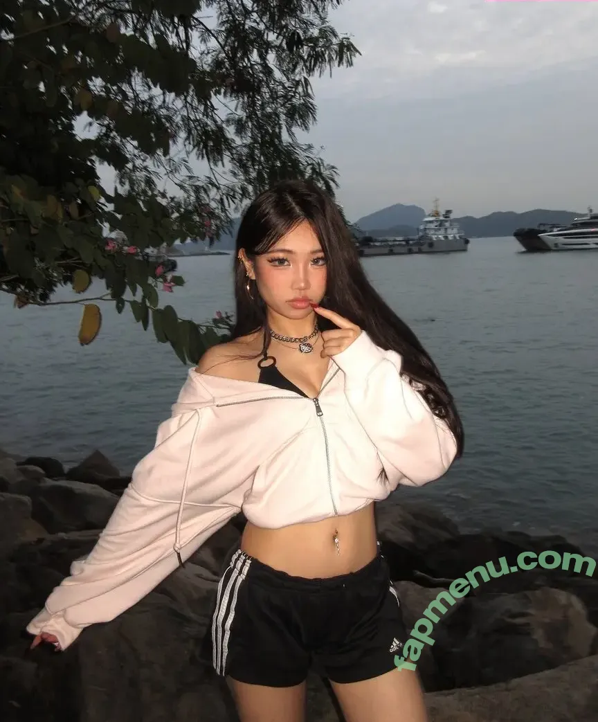 joycee.e nude photo #0059 (Joyce / joyce.caity / joyciejosephine)