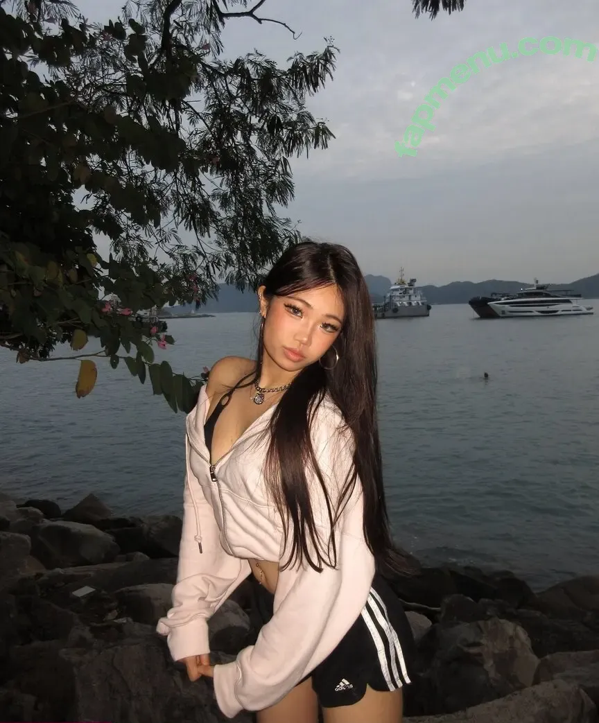 joycee.e nude photo #0060 (Joyce / joyce.caity / joyciejosephine)