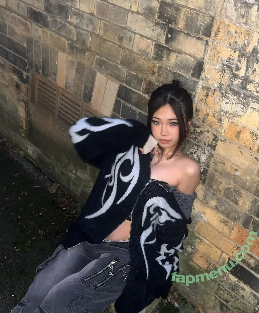 joycee.e nude photo #0064 (Joyce / joyce.caity / joyciejosephine)