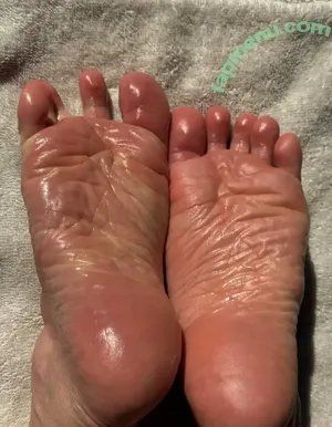 joyfullfeet / joy.fullfeet nude photo #0084