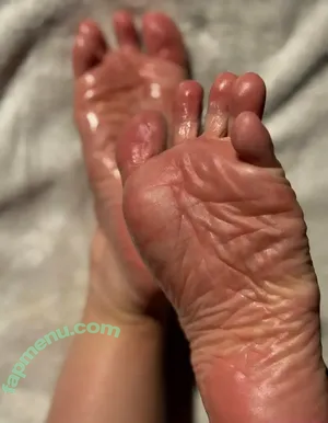 joyfullfeet / joy.fullfeet nude photo #0096