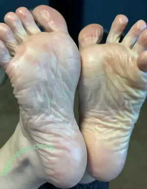 joyfullfeet / joy.fullfeet nude photo #0116