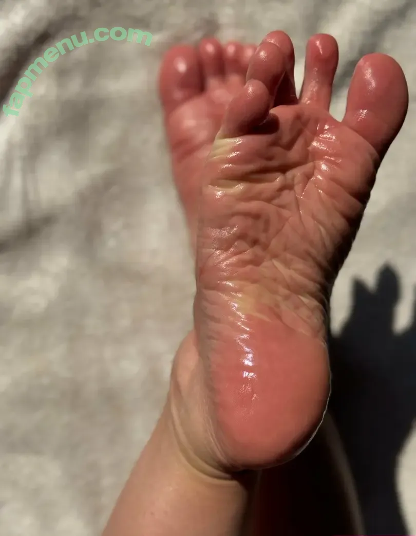 joyfullfeet nude photo #0089 (joy.fullfeet)