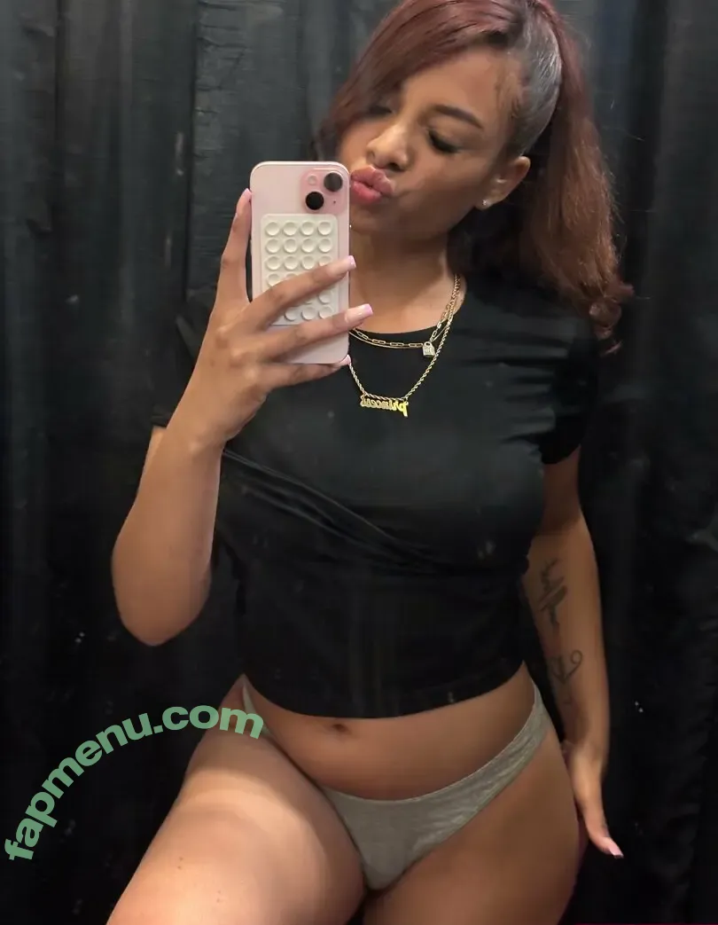 JuiccyFruiiit nude photo #0019 (juicyfruuit_ty / umightdrool)