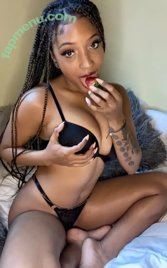 Juice Box Bri nude photo #0025 (coochiecream / itsbrilew)