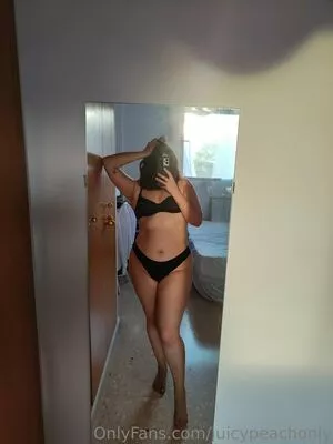 juicypeachonly / juicypeach01 nude photo #0035