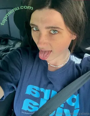 Juicyxlana nude photo #0051