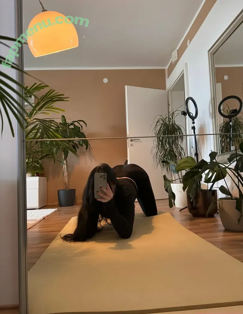 Juicyxlana nude photo #0024 (lana.bvb09)