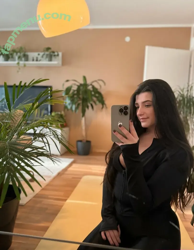 Juicyxlana nude photo #0041 (lana.bvb09)