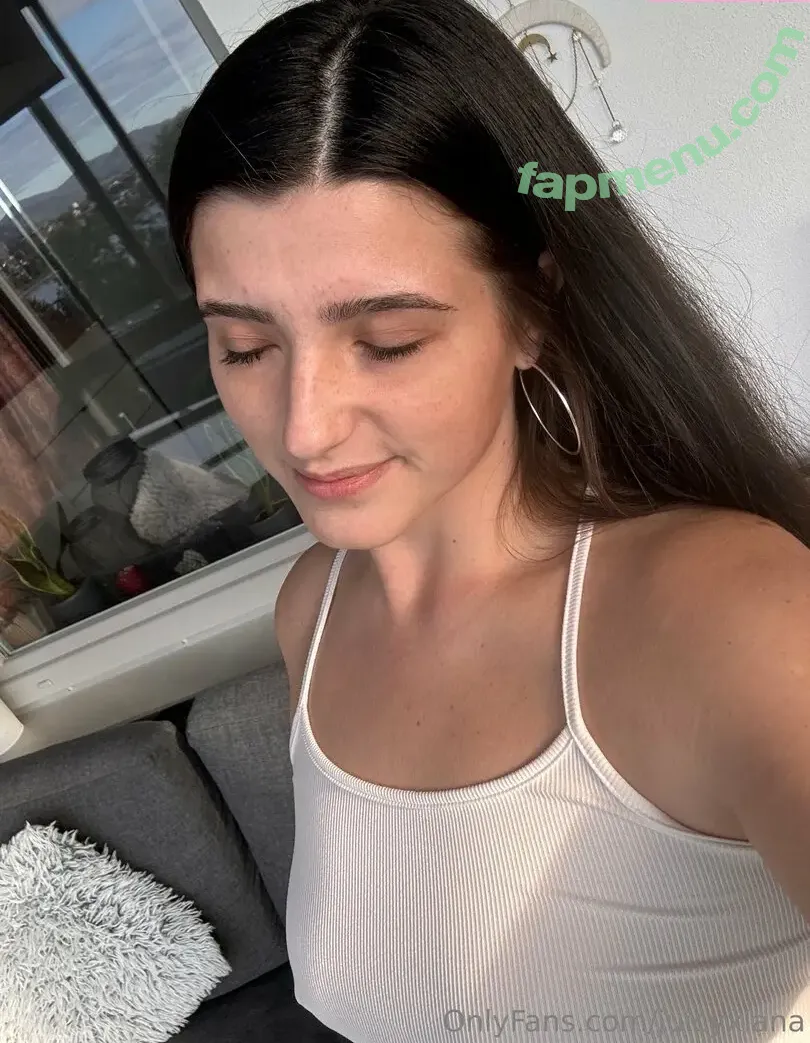 Juicyxlana nude photo #0042 (lana.bvb09)