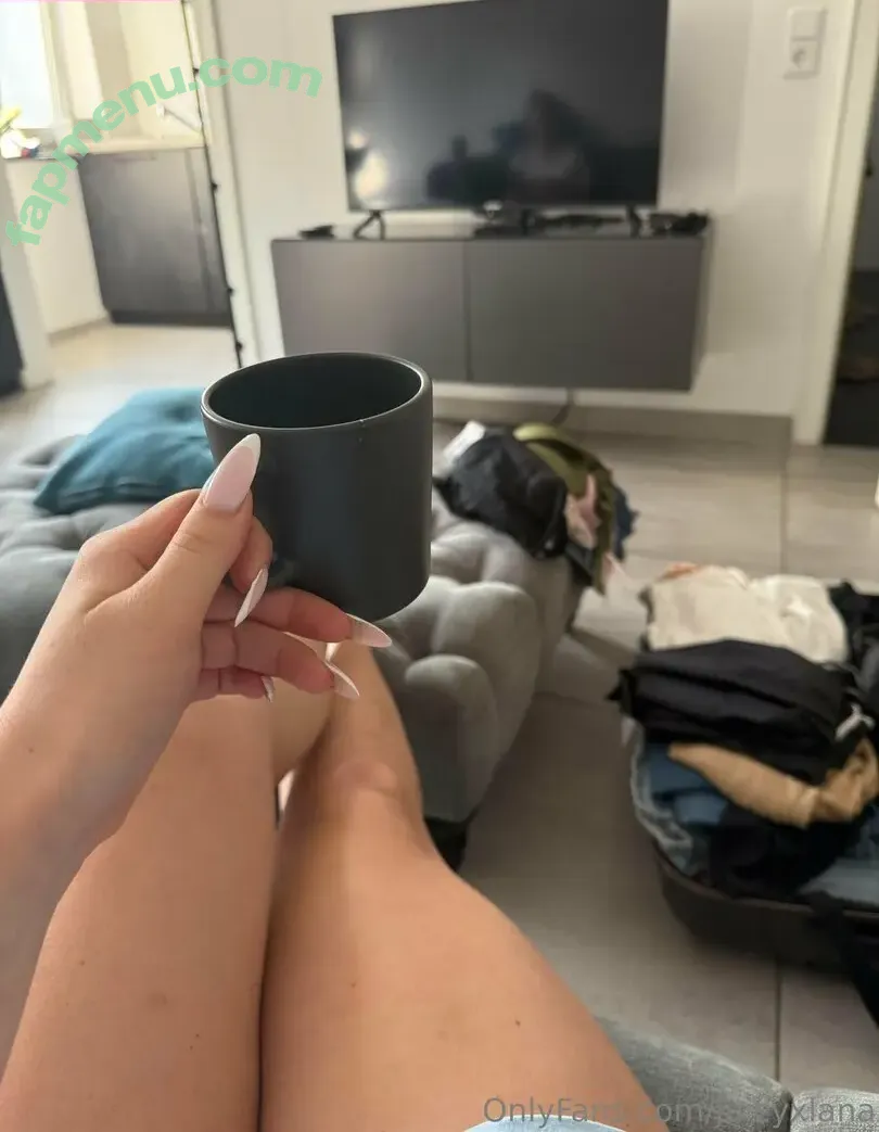 Juicyxlana nude photo #0054 (lana.bvb09)