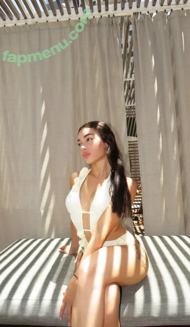 julbellaa nude photo #0002 (julbellaa)