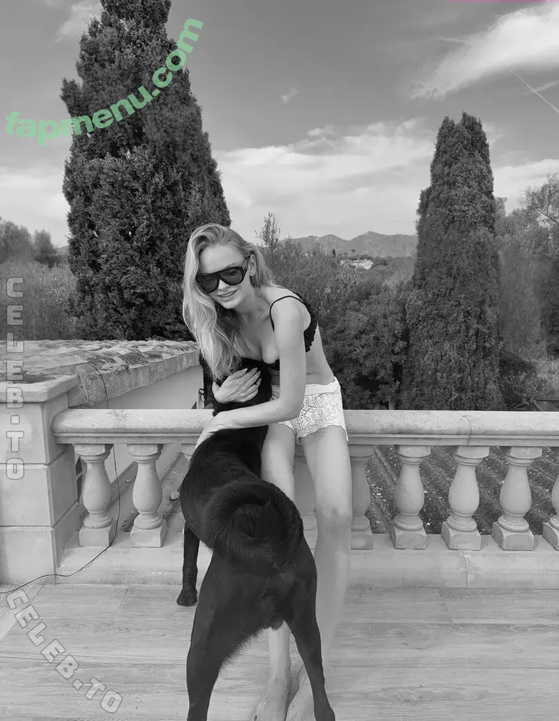 Julemariep nude photo #0115 (portfolio)